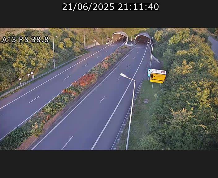 Webcam autoroute A13 à l'entrée ouest du tunnel Markusbierg à Schengen. Vue orientée vers Mondorf-les-Bains