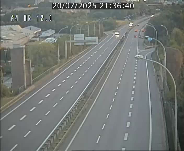 Traffic live webcam Luxembourg Jonction Foetz - A4 - BK 12.0 - direction Esch sur Alzette