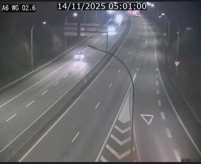 Traffic live webcam Luxembourg Croix de Cessange - A6 - BK 2.6 - direction France/Allemagne