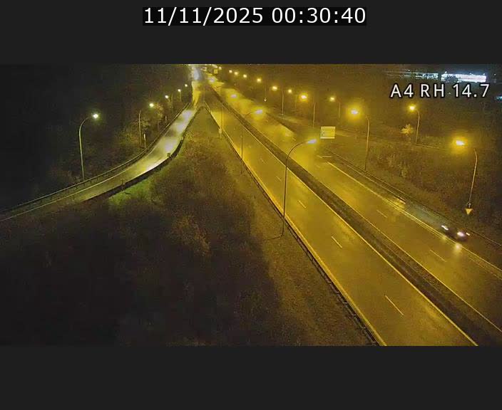 Traffic live webcam Luxembourg Jonction Lankelz - A4 - BK 14.7 - direction Luxembourg