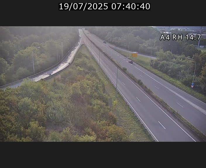 Traffic live webcam Luxembourg Jonction Lankelz - A4 - BK 14.7 - direction Luxembourg