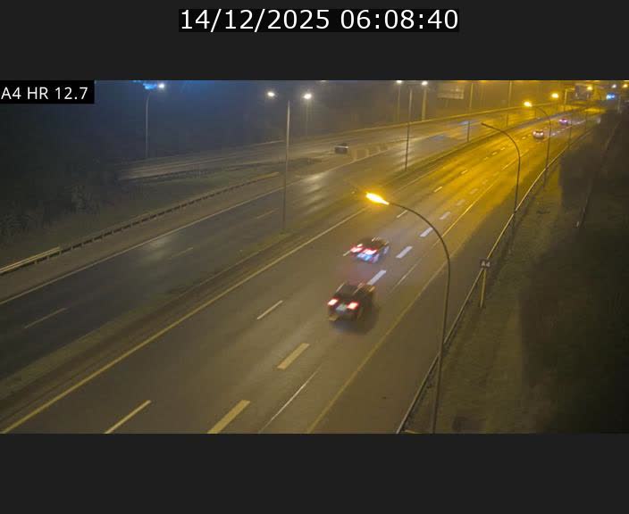 Traffic live webcam Luxembourg Esch sur Alzette - A4 - BK 12.7 - direction Esch-Belval