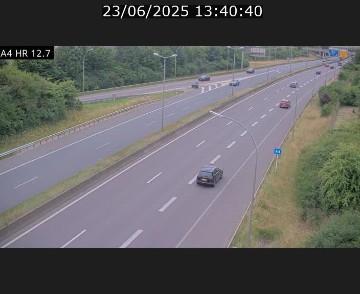 Traffic live webcam Luxembourg Esch sur Alzette - A4 - BK 12.7 - direction Esch-Belval