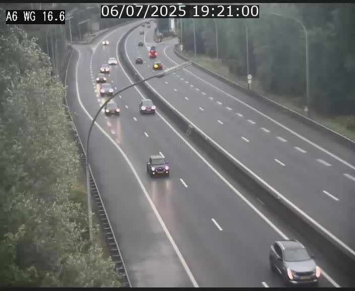 Traffic live webcam Luxembourg Aire de Capellen - A6 - BK 16.6 - direction Luxembourg/France/Allemagne