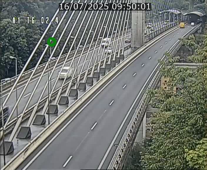 Traffic live webcam Luxembourg Sandweiler - A1 direction Luxembourg-ville - BK 2.4