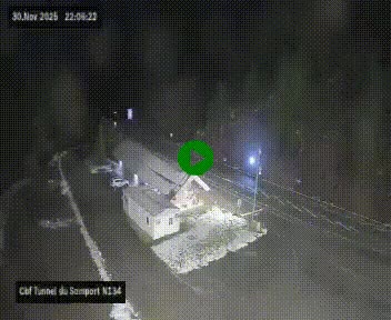 Webcam à l'entrée du tunnel du Somport, côté français, sur la N134, dans les Pyrénées, en direction de l'Espagne, à 1116 mètres d'altitude