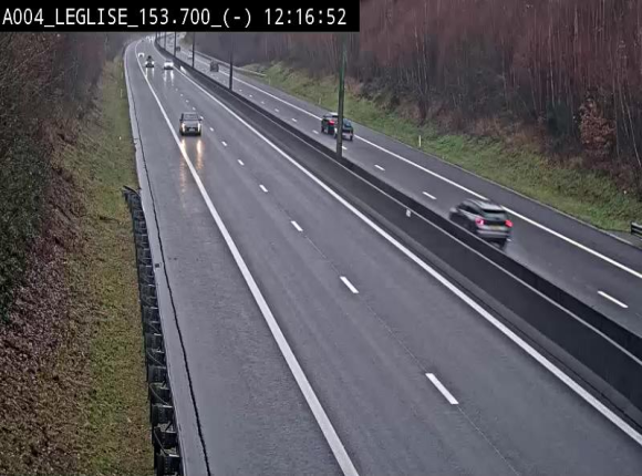 Webcam autoroute A4 (E411-E25) à Léglise, avant la jonction avec la N40. Vue orientée vers Bruxelles