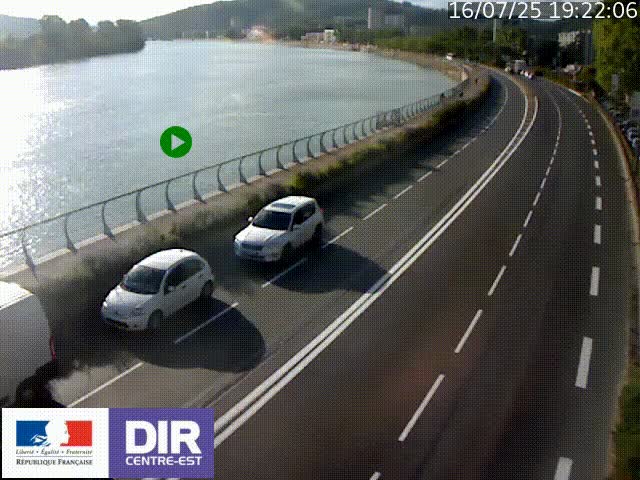 Webcam sur le quai Parjot à Vienne, aux Portes de Lyon, sur la Nationale 7, à la jonction avec le boulevard du Rhône-nord (D1407), caméra orientée vers Lyon