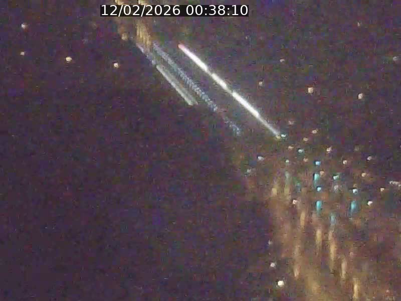 Webcam sur l'avenue John Fitzgerald Kennedy (N51) avec vue sur le Pont rouge (Pont Grande Duchesse Charlotte), l'arrêt Pfaffenthal et l'entrée du quartier Kirchberg