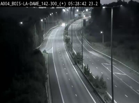 Webcam située entre la sortie 29 Neufchâteau et la jonction avec l'E25 en direction de Liège et Luxembourg