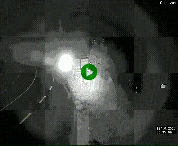 Webcam au carrefour de la croisade, à la jonction entre la N22 et la N320, avant le poste de douane franco-andorrane. Webcam à 1790 mètres d'altitude