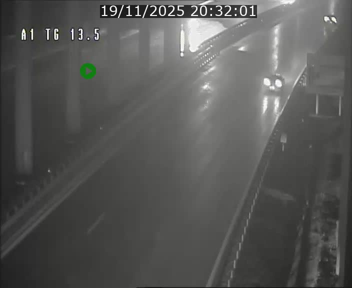 Traffic live webcam Luxembourg Senningen - A1 direction Luxembourg - BK 13.5