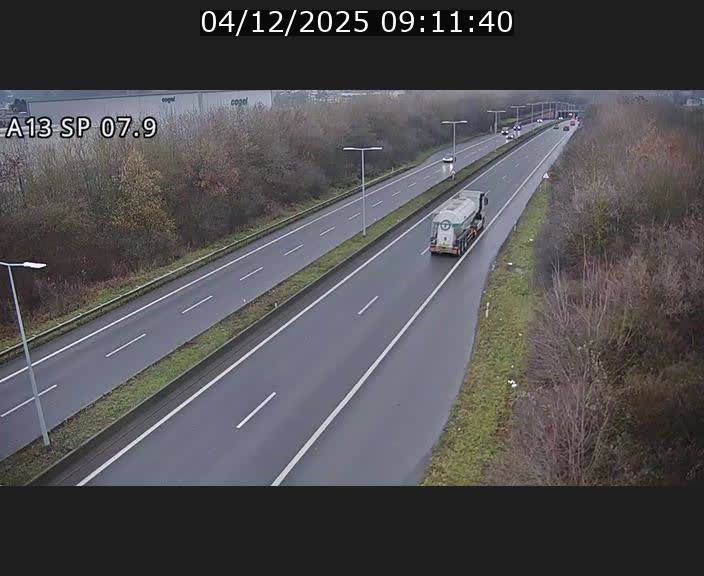 Traffic live webcam Luxembourg Jonction Lankelz - A13 direction Pétange - BK 7.9