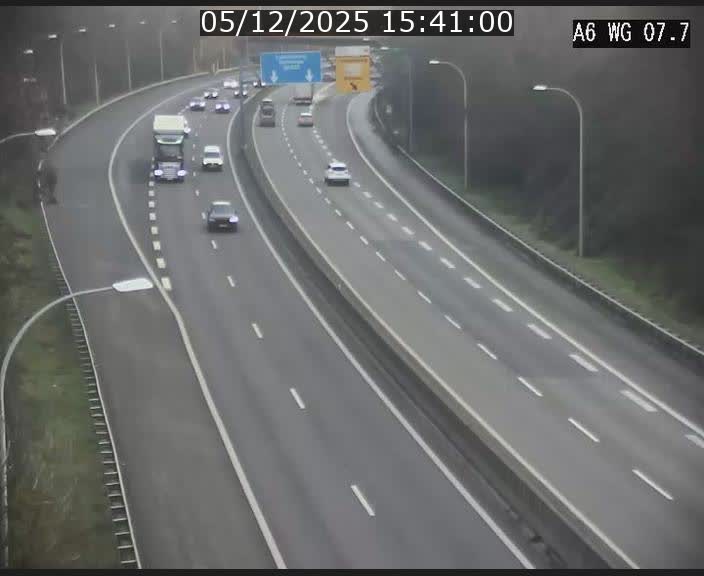 Traffic live webcam Luxembourg - Bridel - A6 - BK 7.7 - direction Belgique