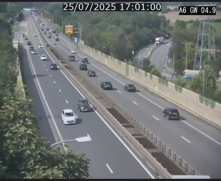 Traffic live webcam Luxembourg Croix de Cessange - A6 - BK 4.9 - direction Belgique