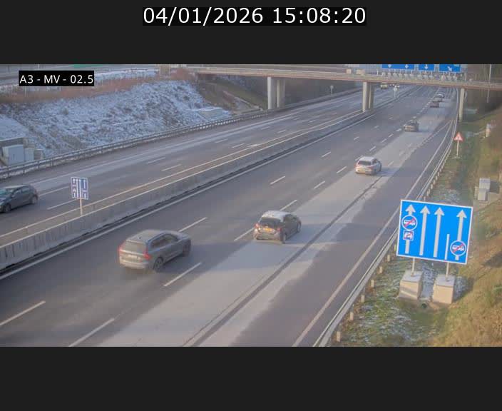 Webcam autoroute A3 au Luxembourg à proximité de la Croix de Gasperich. Vue orientée vers Luxembourg