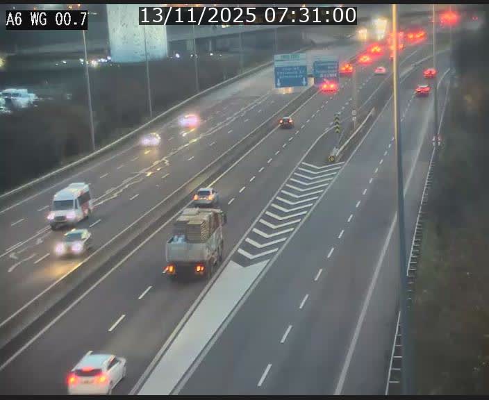 Traffic live webcam Luxembourg Croix de Cessange - A6 - BK 0.7 - direction A3 France