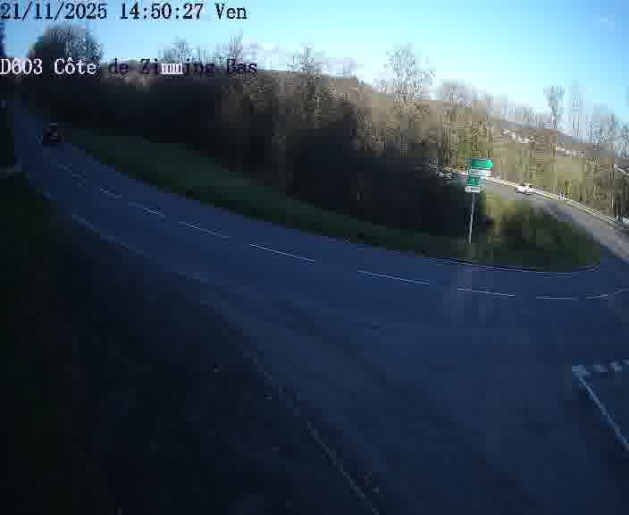 Webcam sur la D603 située dans la Côté de Zimming-bas, dans le virage en demi-tour, à la jonction avec la D74