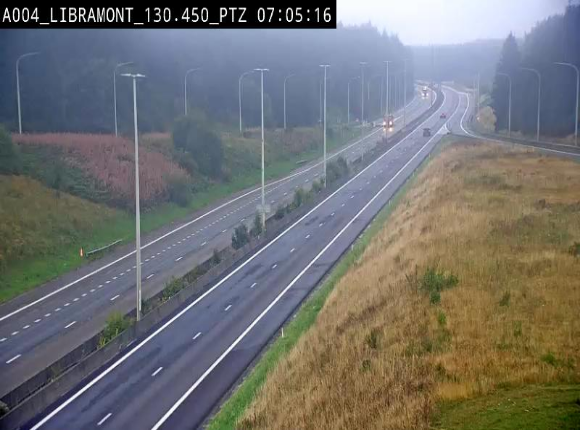 Webcam E411 à hauteur de la sortie 25 de Libramont menant vers Bouillon, Sedan et Reims via la N89. Vue orientée vers Bruxelles