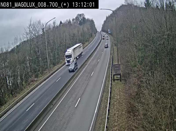 Webcam sur la N81 (E411) à hauteur de la jonction avec la N883. Vue orientée vers Longwy