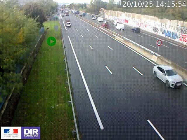 Webcam à Bron sur l'A43 à la jonction avec le boulevard périphérique de Lyon (D383). Vue orientée vers Lyon