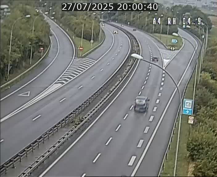Traffic live webcam Luxembourg Leudelange - A4 - BK 4.9 - direction Luxembourg