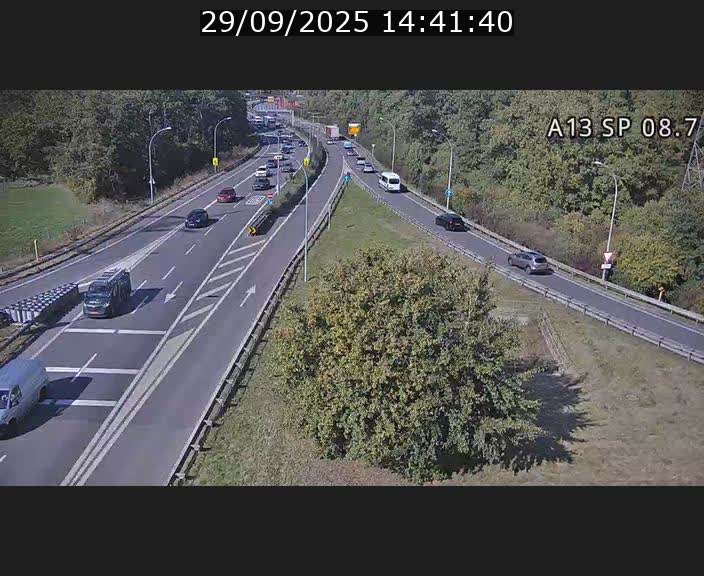 Traffic live webcam Luxembourg Jonction Lankelz - A13 direction Pétange - BK 8.7 