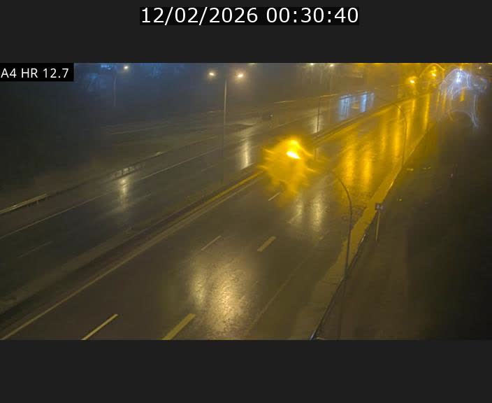 Traffic live webcam Luxembourg Esch sur Alzette - A4 - BK 12.7 - direction Esch-Belval