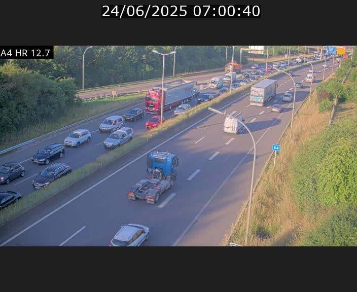 Traffic live webcam Luxembourg Esch sur Alzette - A4 - BK 12.7 - direction Esch-Belval
