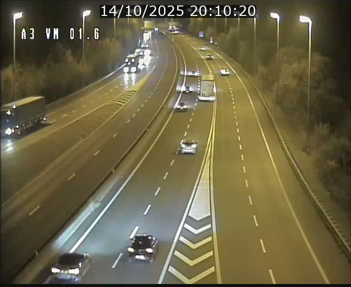 Traffic live webcam Luxembourg - Croix de Gasperich - A3 - BK 1.6 - direction France/Aire de Berchem