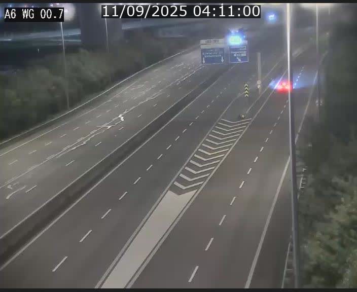Traffic live webcam Luxembourg Croix de Cessange - A6 - BK 0.7 - direction A3 France
