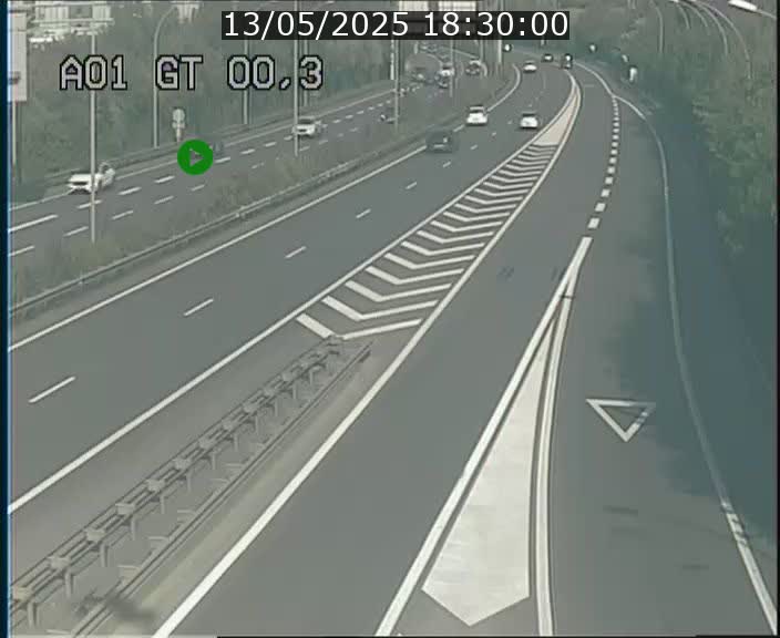 Traffic live webcam Luxembourg Croix de Gasperich - A1 direction Kirchberg - BK 0.3