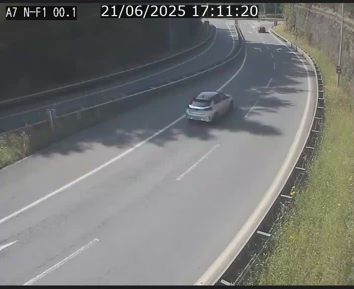 Webcam autoroute Luxembourg A7 située dans la sortie 1 Waldhof, vers la N11, avant le Tunnel Stafelter