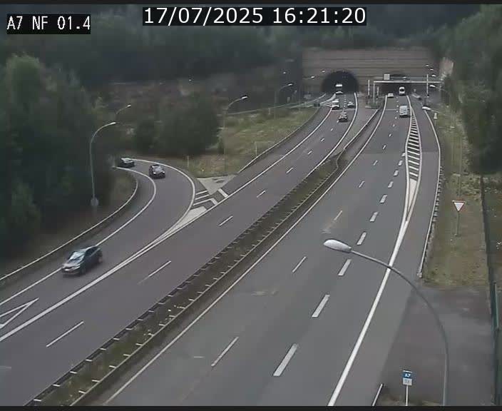 Caméra autoroute Luxembourg A7 - Echangeur Waldhaff - direction Tunnel Stafelter