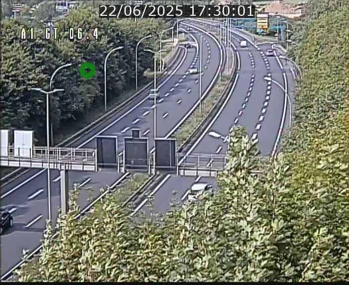 Traffic live webcam Luxembourg Hamm - A1 direction Sandweiler - BK 6.4