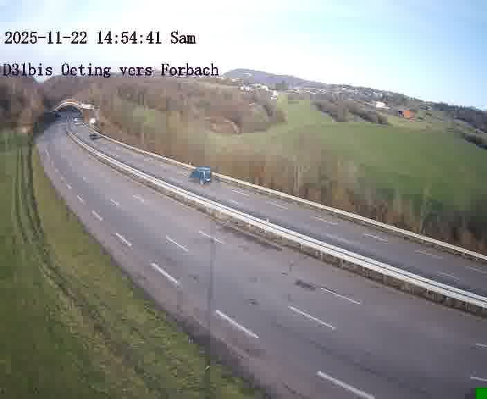 Caméra routière située sur D31bis (France) à Oeting, orientée vers Forbach, surveillant en continu la circulation locale et régionale.