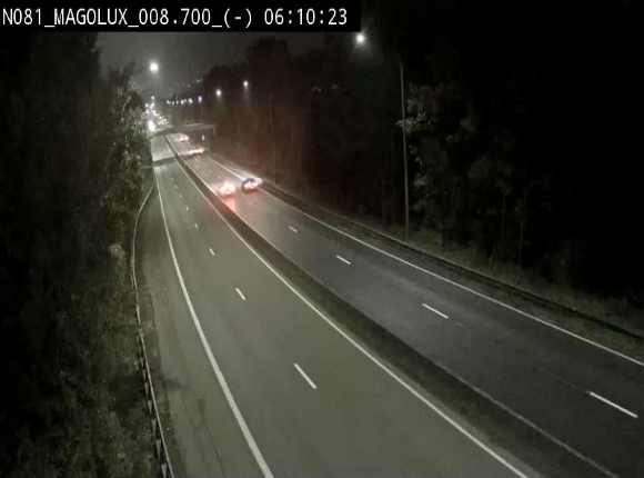 Webcam sur la N81 (E411) à hauteur de la jonction avec la N883. Vue orientée vers Arlon