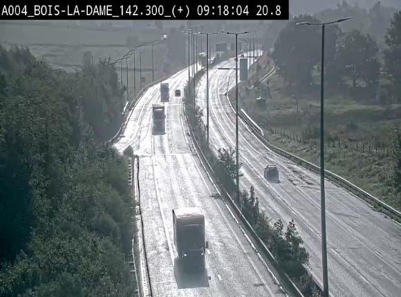 Webcam située entre la sortie 29 Neufchâteau et la jonction avec l'E25 en direction de Liège et Luxembourg