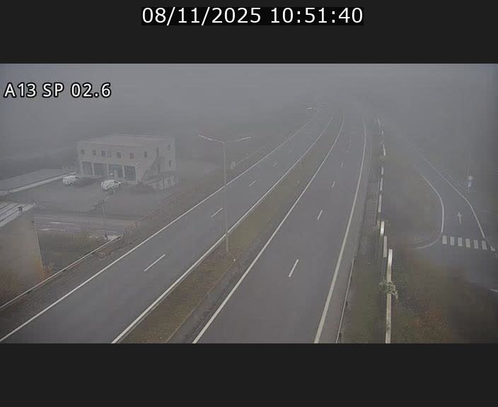 Traffic live webcam Luxembourg Sanem - A13 direction Pétange - BK 2.6
