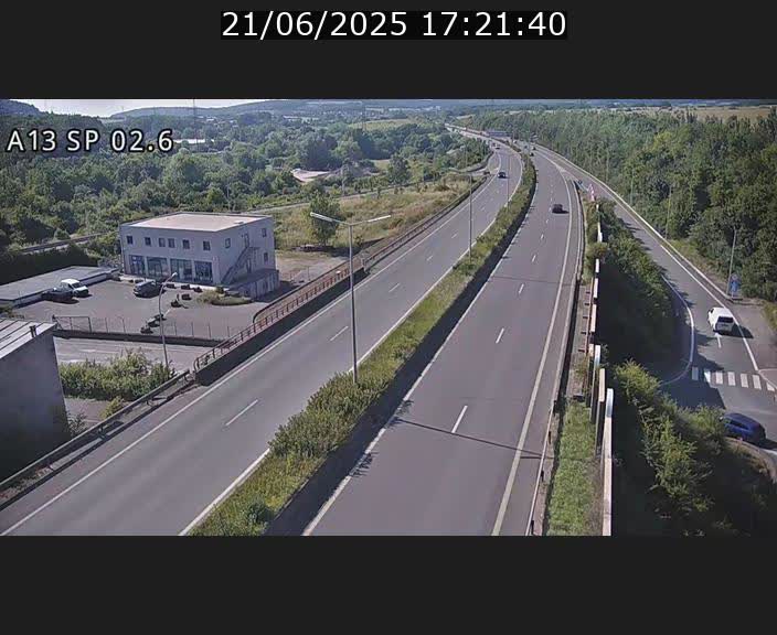 Traffic live webcam Luxembourg Sanem - A13 direction Pétange - BK 2.6