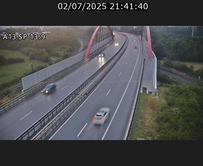 Traffic live webcam Luxembourg Kayl - A13 direction Esch-sur-Alzette/Luxembourg-ville - BK 13.9
