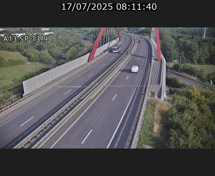 Traffic live webcam Luxembourg Kayl - A13 direction Esch-sur-Alzette/Luxembourg-ville - BK 13.9