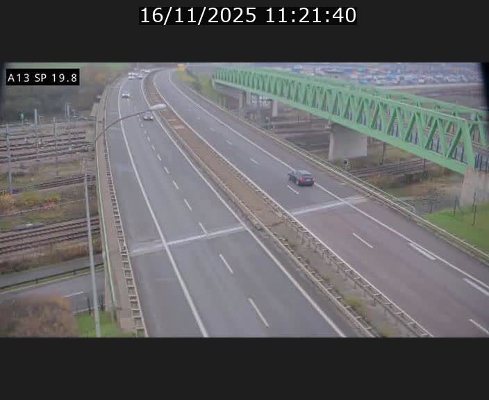 Traffic live webcam Luxembourg Croix de Bettembourg - A13 direction Esch-sur-Alzette - BK 19.8