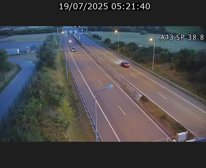 Webcam autoroute A13 à l'entrée ouest du tunnel Markusbierg à Schengen. Vue orientée vers le tunnel et l'Allemagne