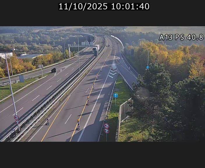 Webcam autoroute A13 à la sortie est du tunnel Markusbierg à Schengen. Vue sur le pont de la Moselle, vers l'Allemagne