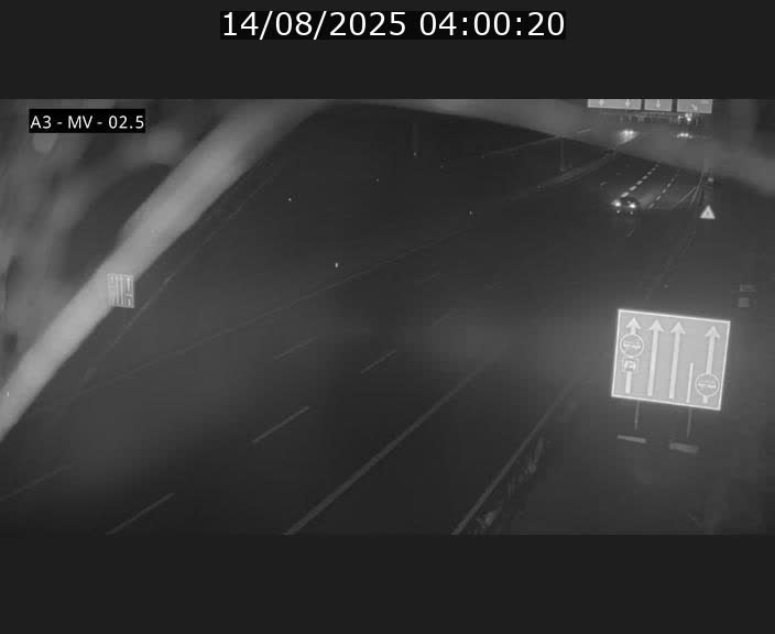 Webcam autoroute A3 au Luxembourg à proximité de la Croix de Gasperich. Vue orientée vers Luxembourg
