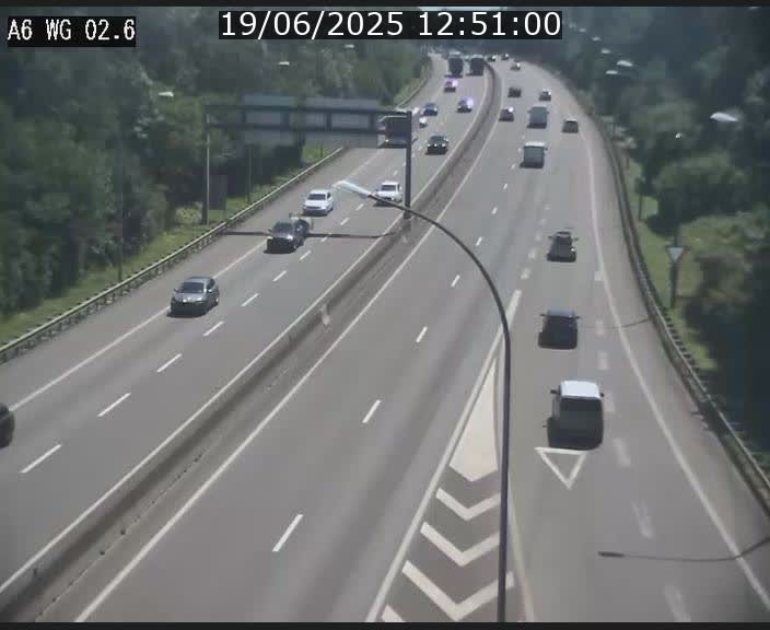 Traffic live webcam Luxembourg Croix de Cessange - A6 - BK 2.6 - direction France/Allemagne