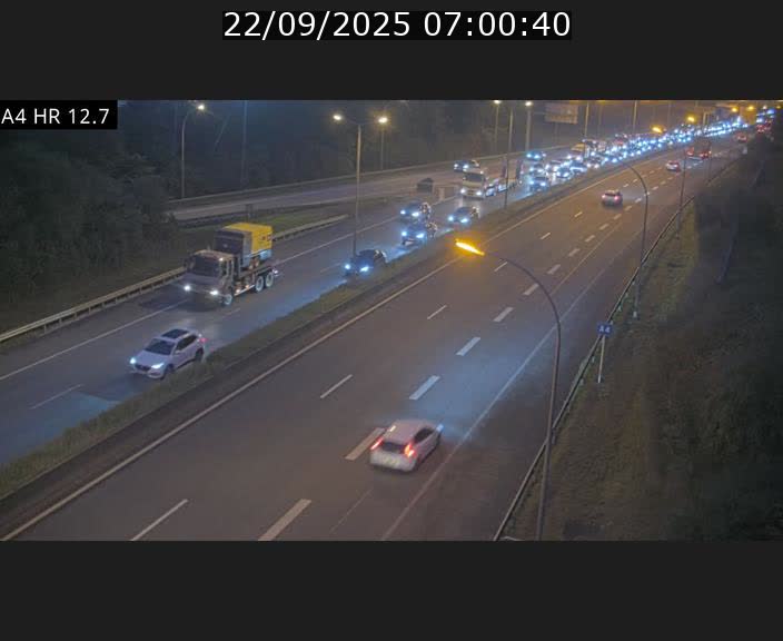 Traffic live webcam Luxembourg Esch sur Alzette - A4 - BK 12.7 - direction Esch-Belval