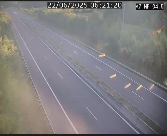 Caméra autoroute Luxembourg A7 - Passage à gibier Rëngelbour - direction Tunnel Grouft