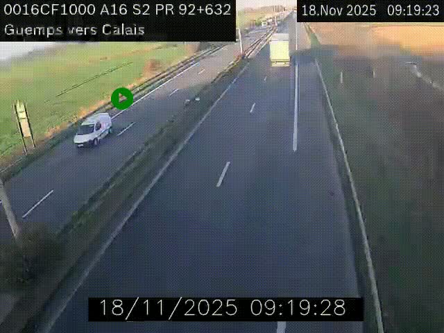 Webcam A16 juste après l'aire de repos d'Offekerque à Guemps. Vue orientée vers Calais